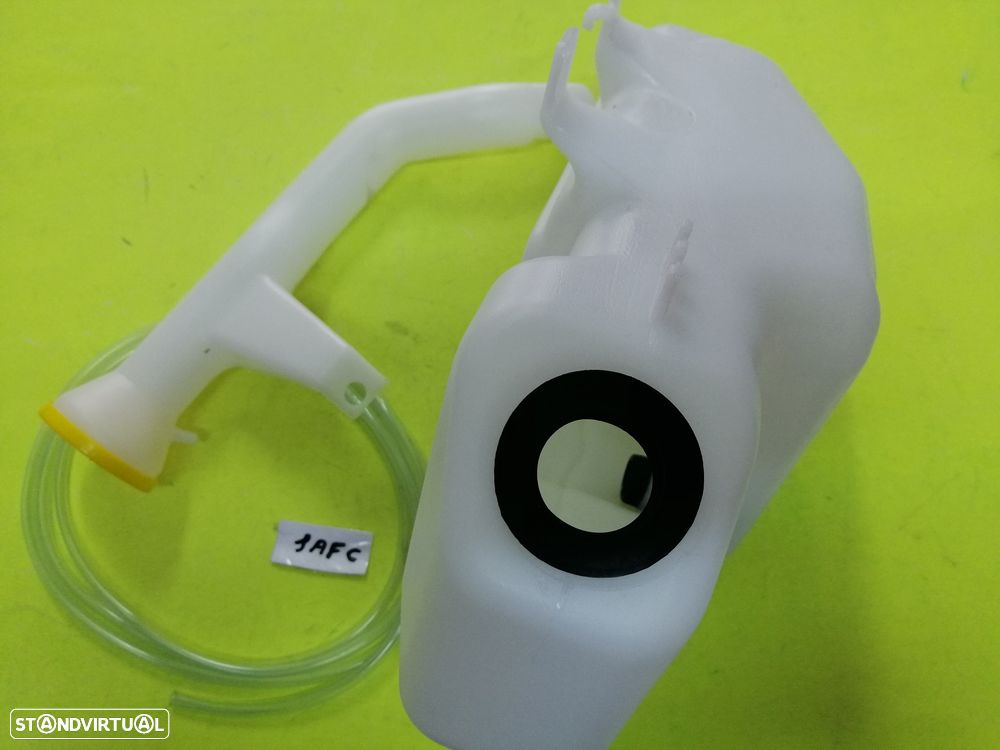 Depósito /Vaso de água limpa parabrisas Nissan Pickup D22 - 2