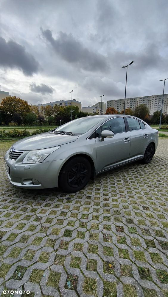 Toyota Avensis 1.6 Luna - 5