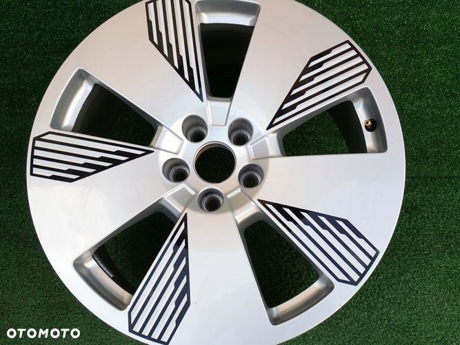 AUDI E-TRON 8,5Jx19 ET36 5x112 felga aluminiowa - 5