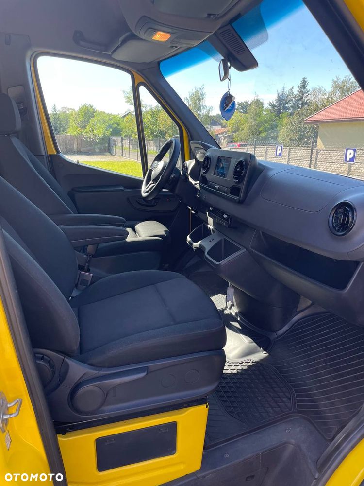 Mercedes-Benz Sprinter - 9