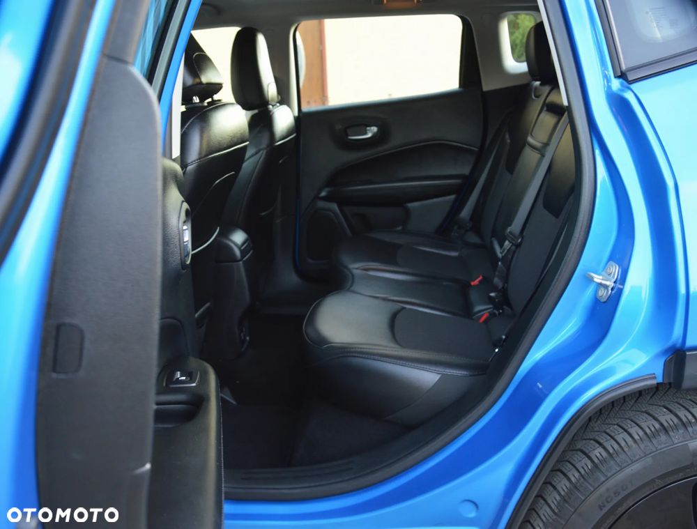 Jeep Compass - 36