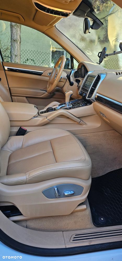 Porsche Cayenne Diesel Platinum Edition - 15