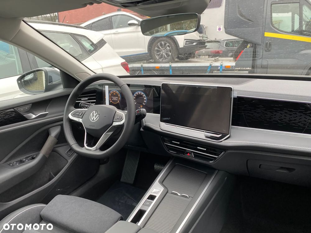 Volkswagen Passat - 10