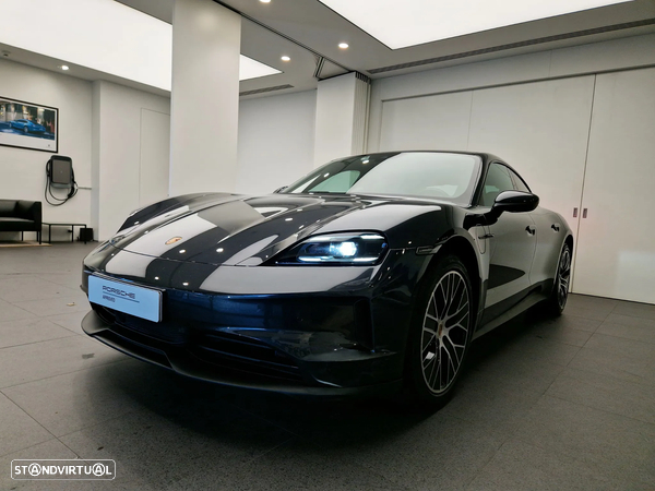Porsche Taycan Standard