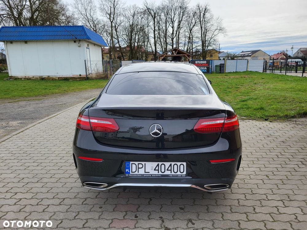 Mercedes-Benz Klasa E 400 Coupe 4-Matic 9G-TRONIC - 33
