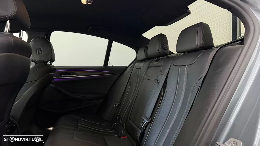 BMW 530 e Pack Desportivo M - 16