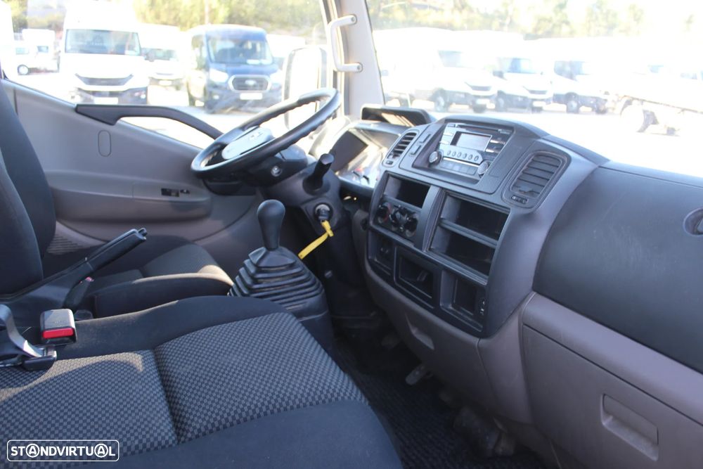 Nissan CABSTART NT 400 CAB/DUPLA // 3.000cc - 10