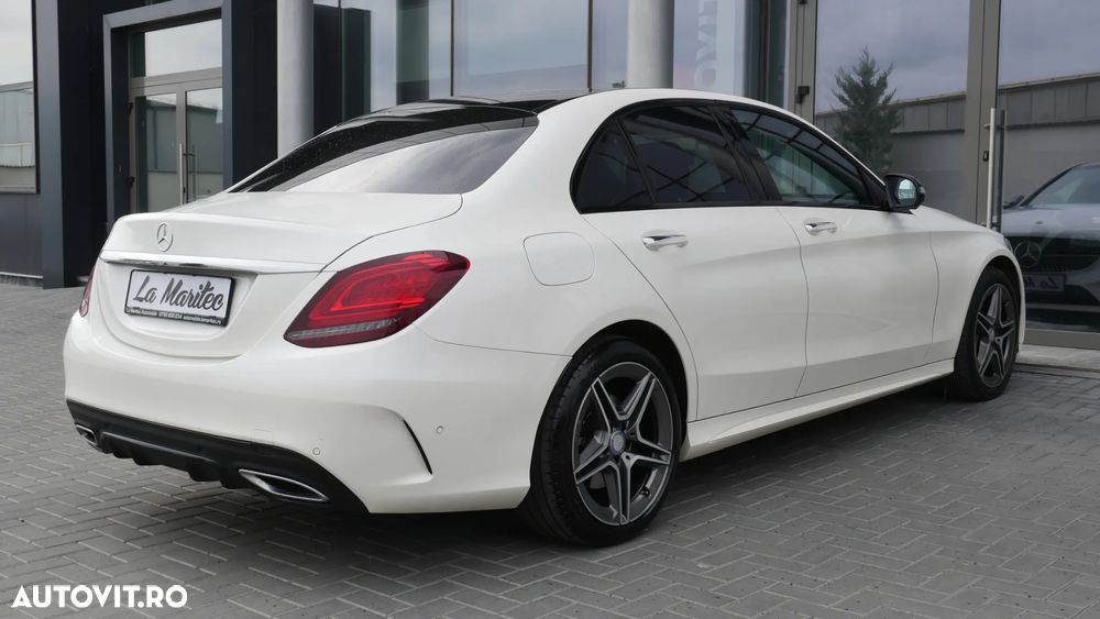 Mercedes-Benz C 300 d 4Matic 9G-TRONIC AMG Line - 9