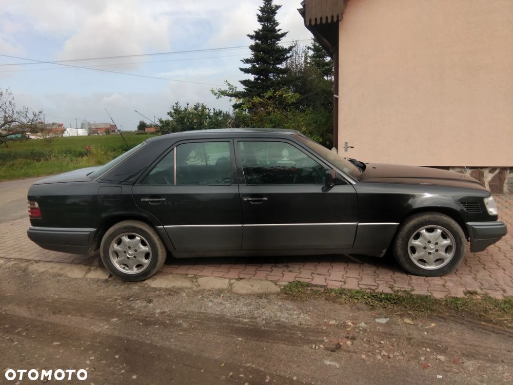 Mercedes-Benz Klasa E - 3