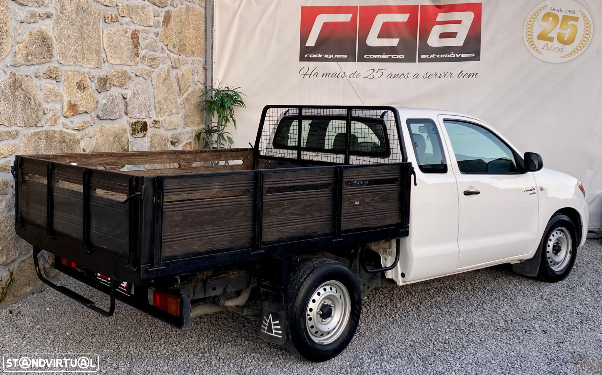 Toyota Hilux 2.5 D-4D 2WD CE PM+AC - 10