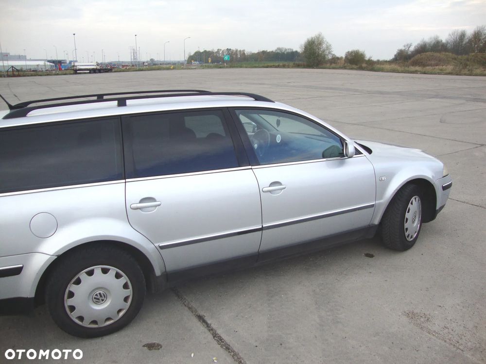 Volkswagen Passat 1.9 TDI Highline - 6