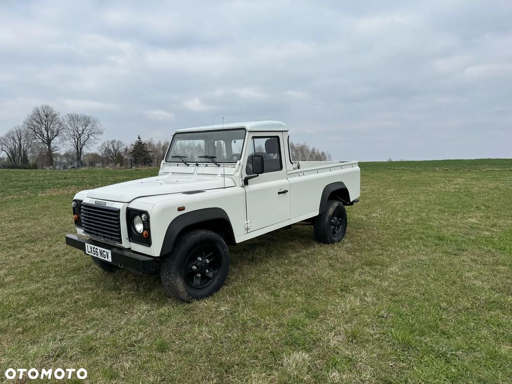 Land Rover Defender - 1
