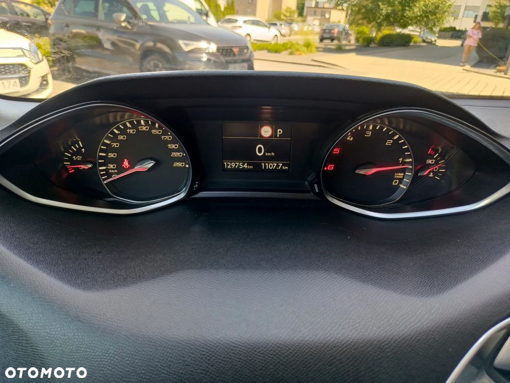 Peugeot 308 BlueHDi 120 EAT6 Stop & Start Active Business-Paket - 18