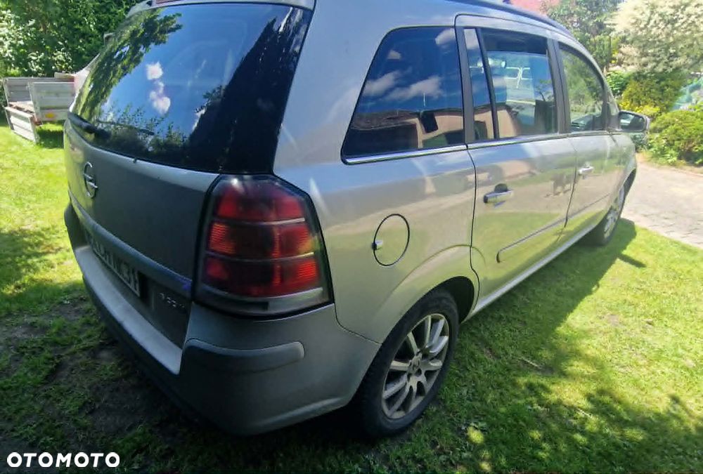 Opel Zafira - 3