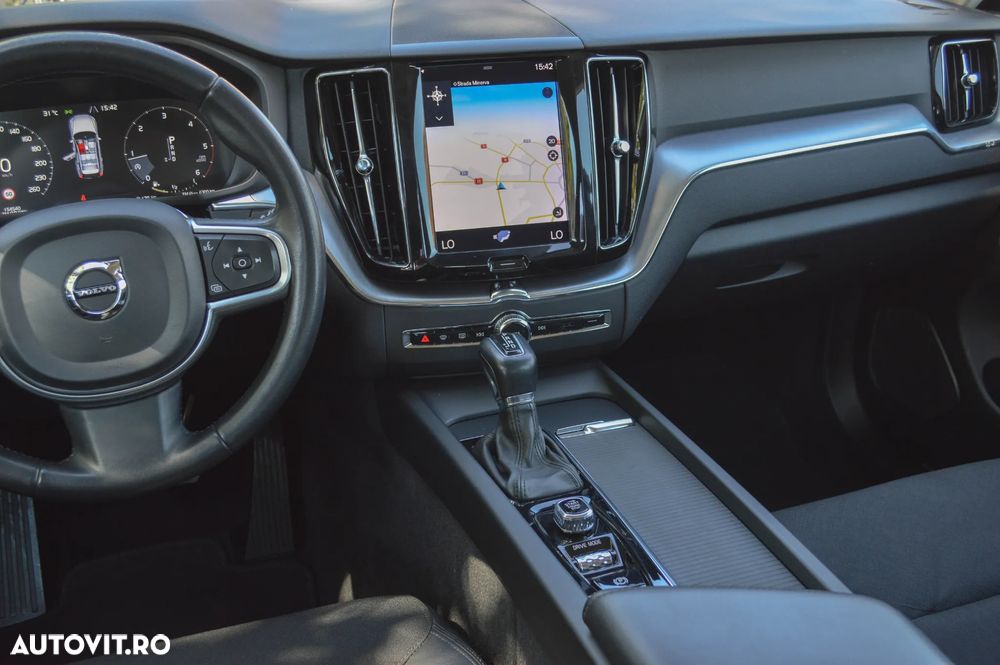 Volvo XC 60 D4 AWD Geartronic Momentum - 34