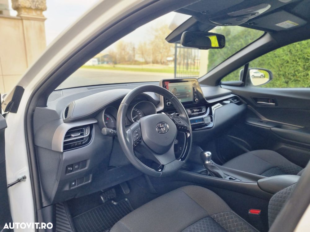 Toyota C-HR Style Selection - 27