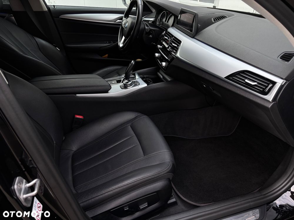 BMW Seria 5 520d - 13