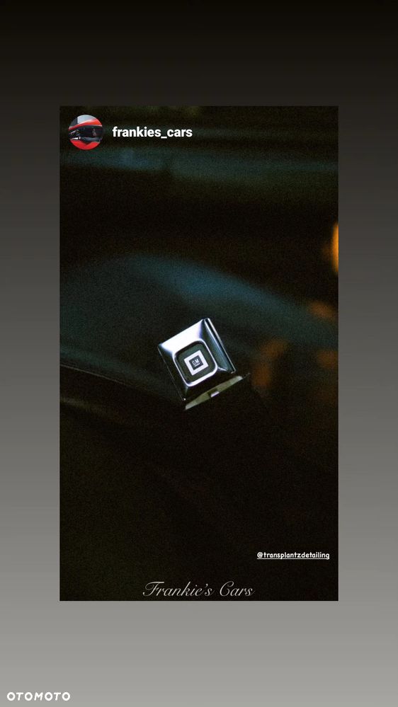 Oldsmobile Custom Cruiser - 36