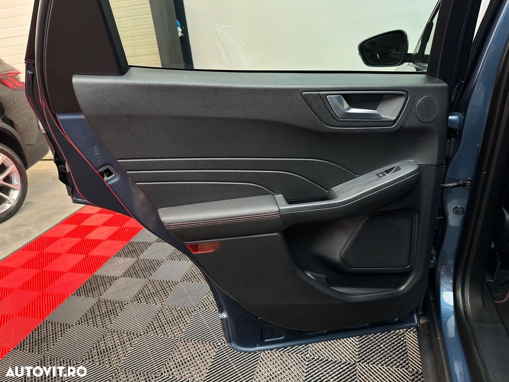 Ford Kuga 2.5 Duratec FHEV ST-LINE - 24