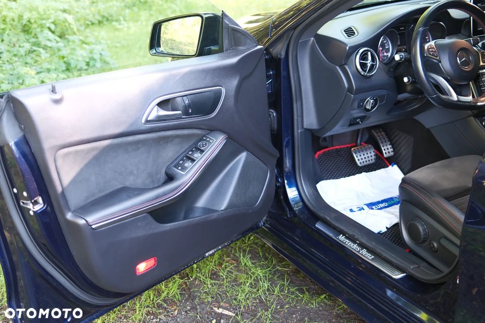 Mercedes-Benz CLA 200 d 4-Matic - 4