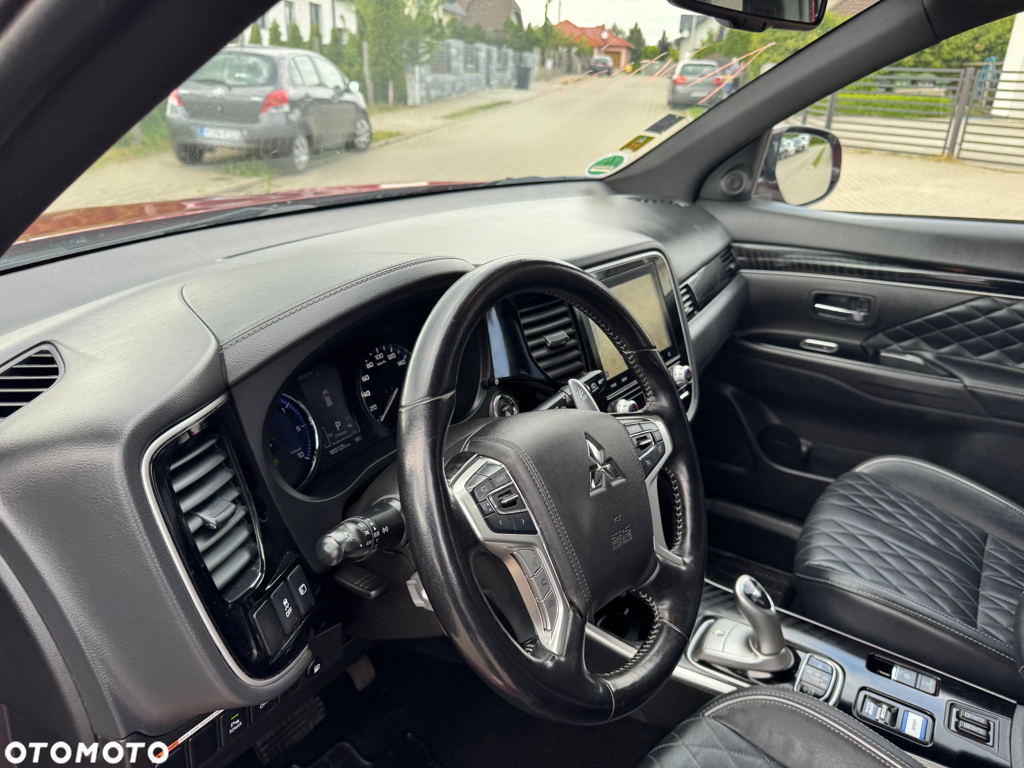Mitsubishi Outlander 2.4 4WD Plug-In Hybrid Diamant+ - 22