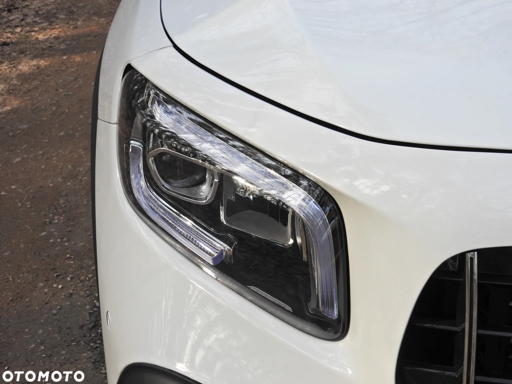 Mercedes-Benz GLB 250 4-Matic 8G-DCT - 10