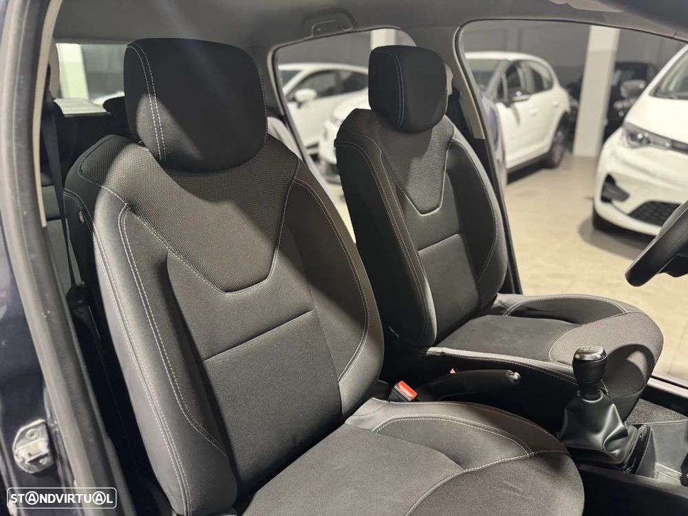 Renault Clio TCe 90 Dynamique - 19