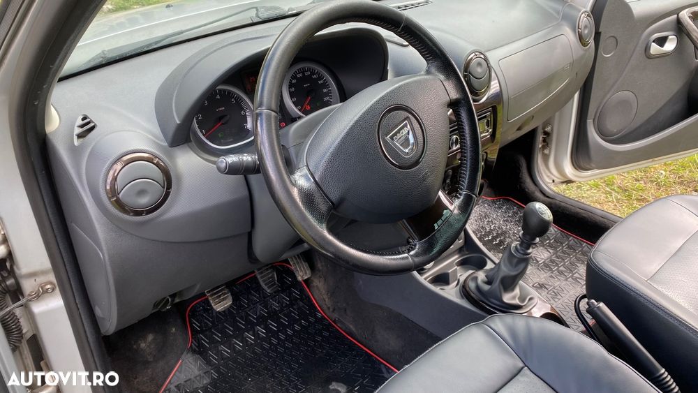 Dacia Duster 1.5 dCi 4x4 Prestige - 8