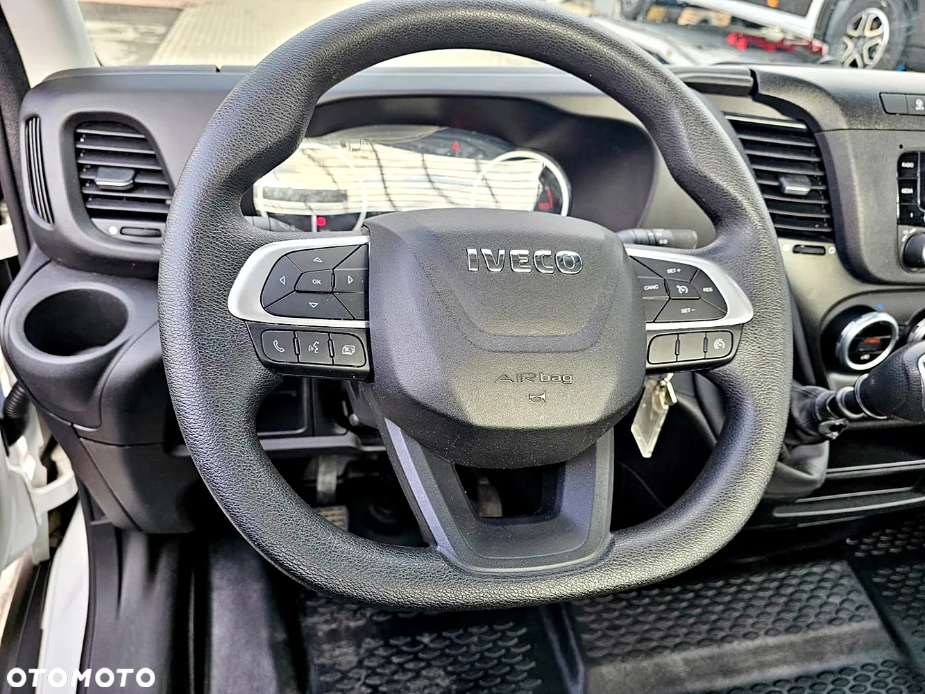 Iveco 35C16 - 16