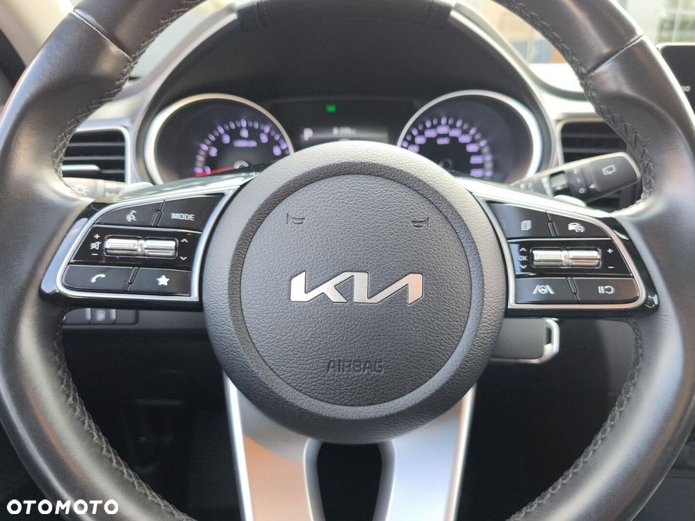 Kia Ceed 1.5 T-GDI M DCT - 17