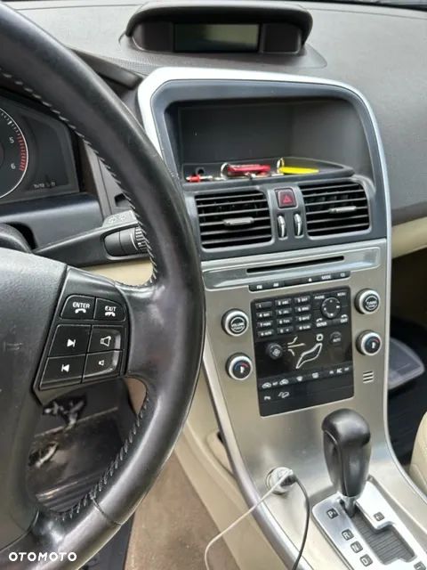 Volvo XC 60 2.4D AWD - 8
