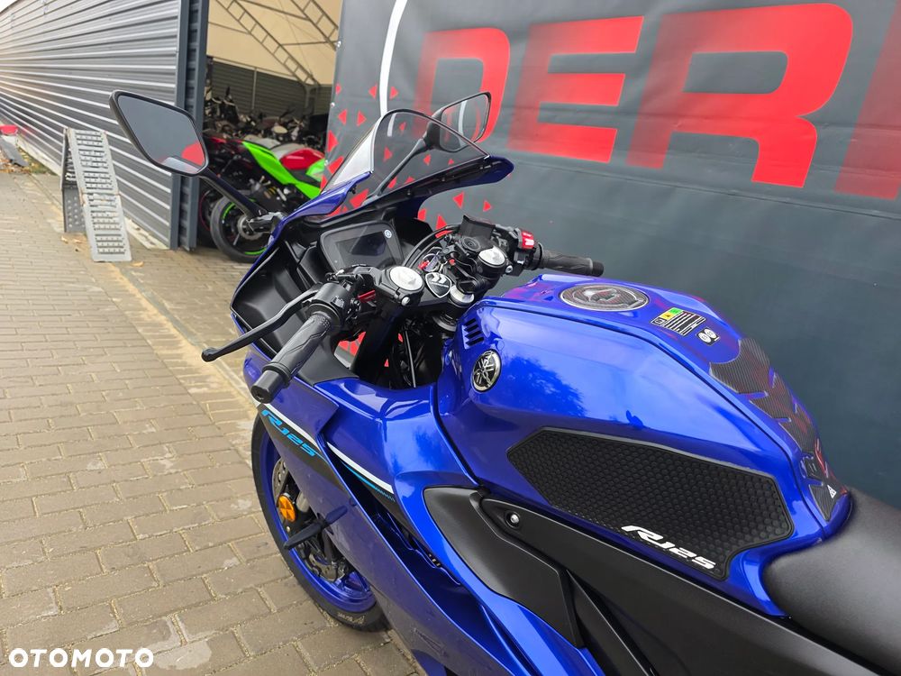 Yamaha YZF - 9