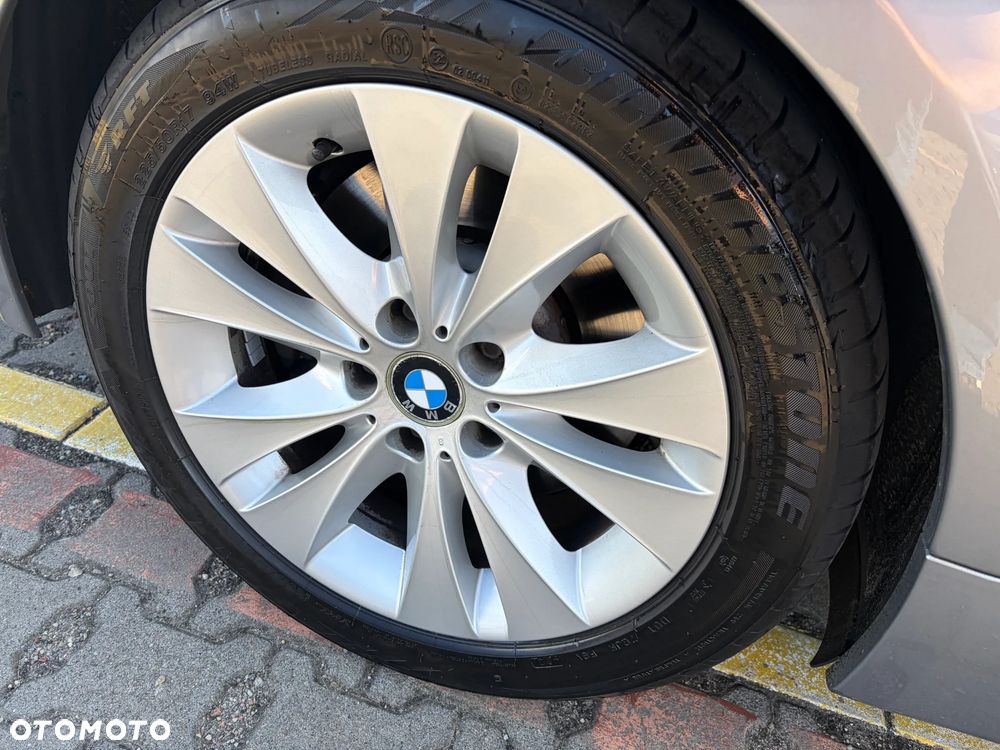 BMW Seria 5 545i - 27