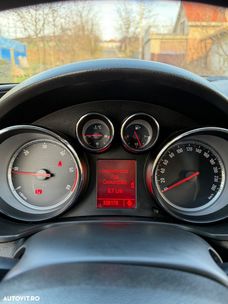 Opel Insignia 2.0 CDTI Sports Tourer - 9