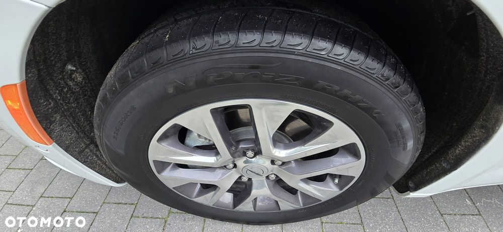 Chrysler Pacifica - 18