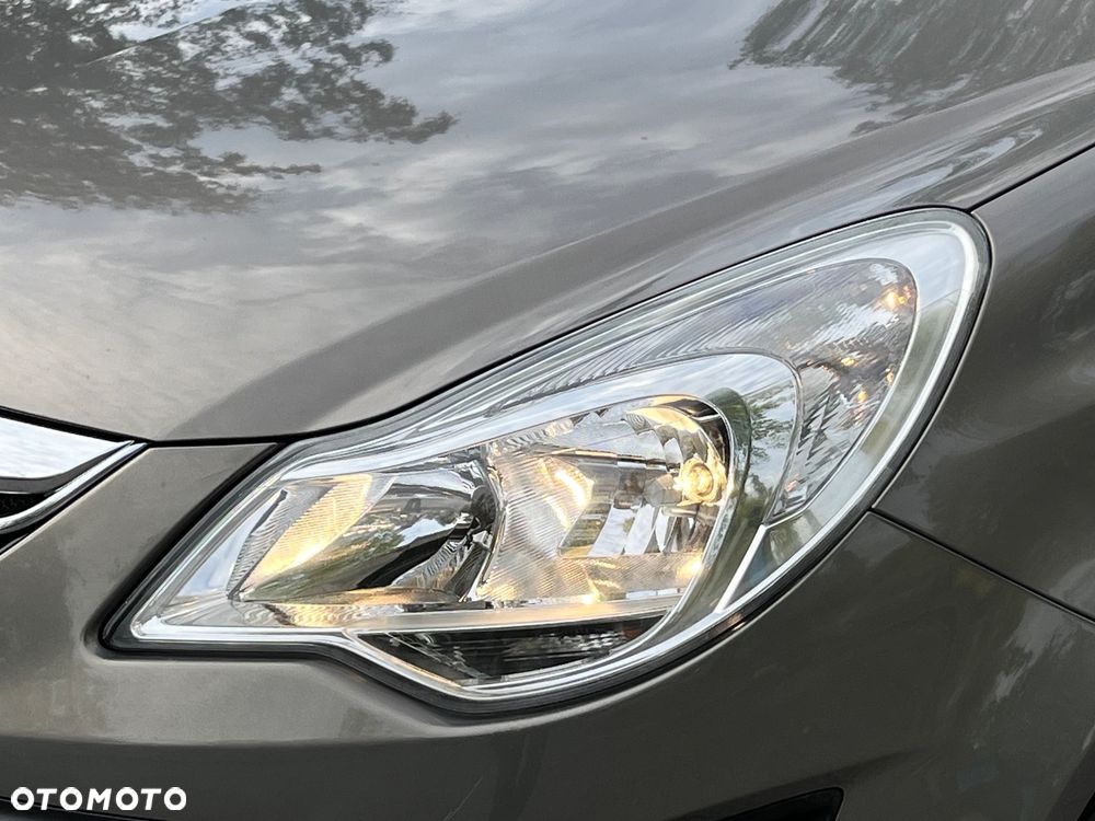 Opel Corsa 1.4 16V Active - 8