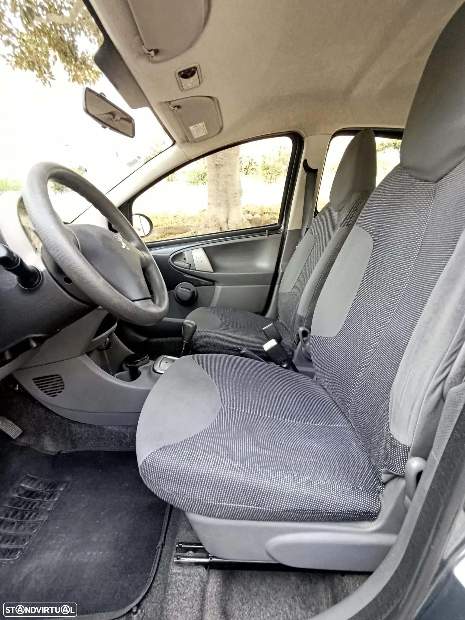 Peugeot 107 1.0 Urban 2 Tronic - 11
