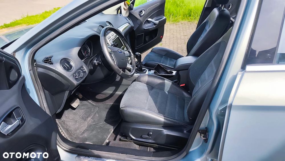 Ford Mondeo 2.3 Titanium - 29