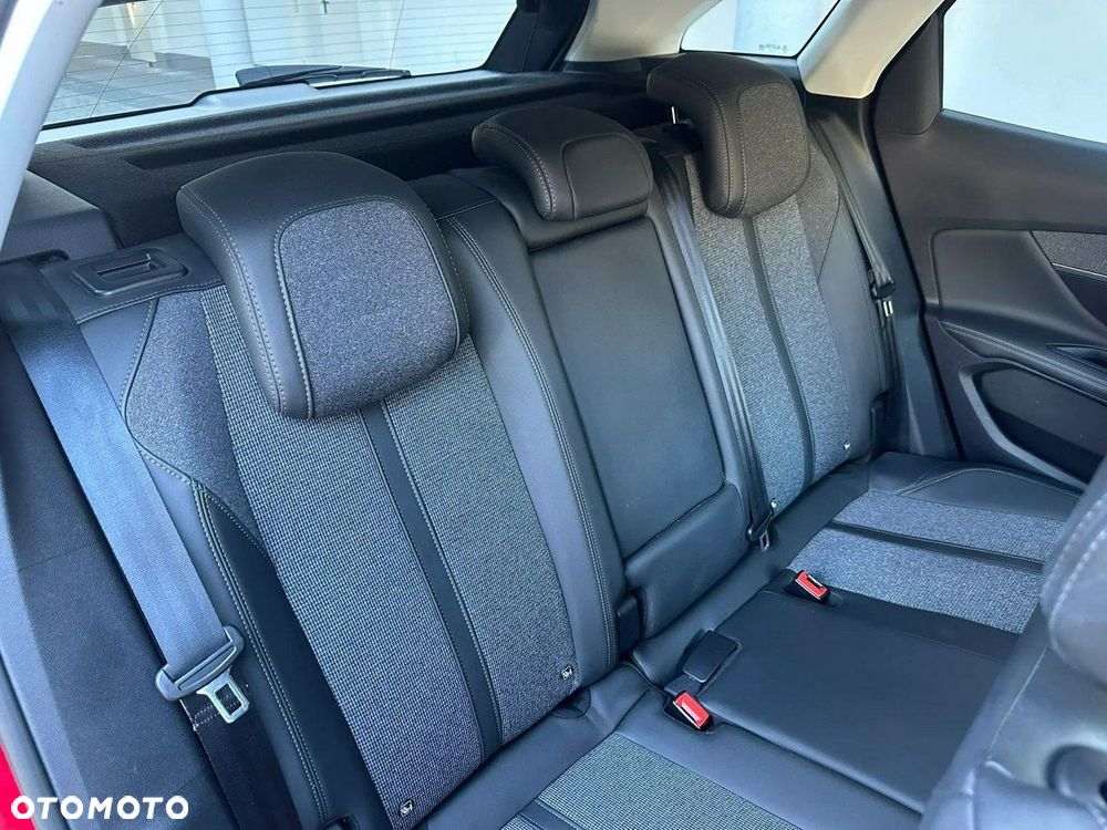 Peugeot 3008 1.2 PureTech Allure S&S EAT8 - 16