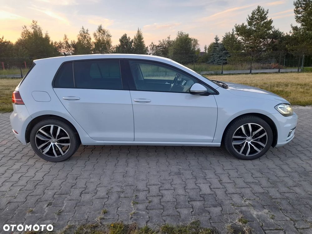 Volkswagen Golf - 5