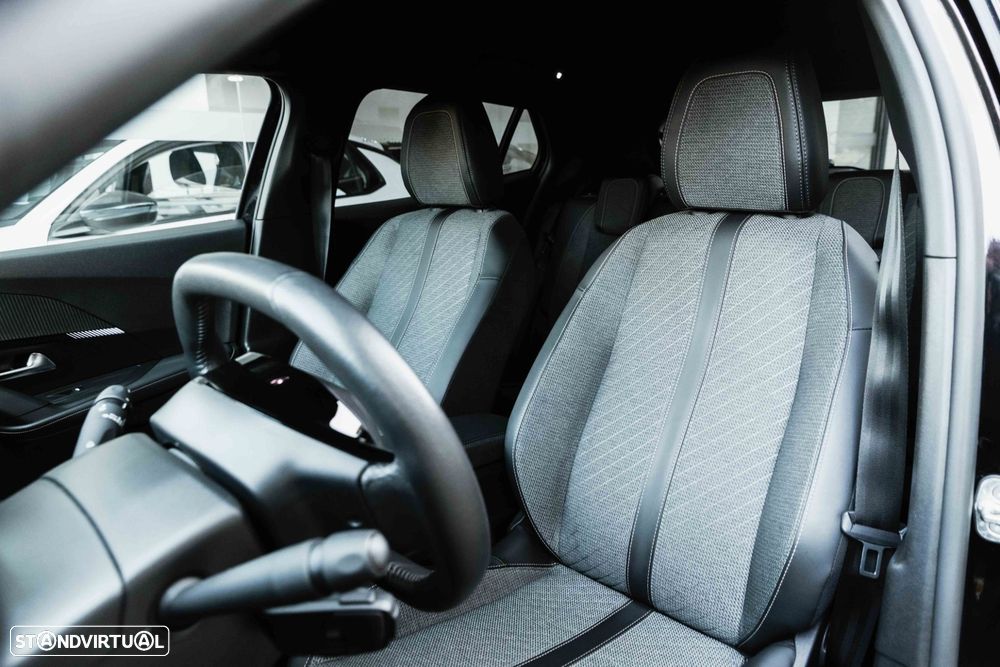 Peugeot e-2008 50 kWh Allure - 14