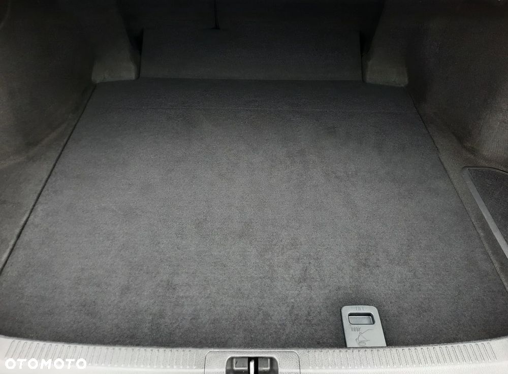 Toyota Camry 2.5 Hybrid Prestige CVT - 40