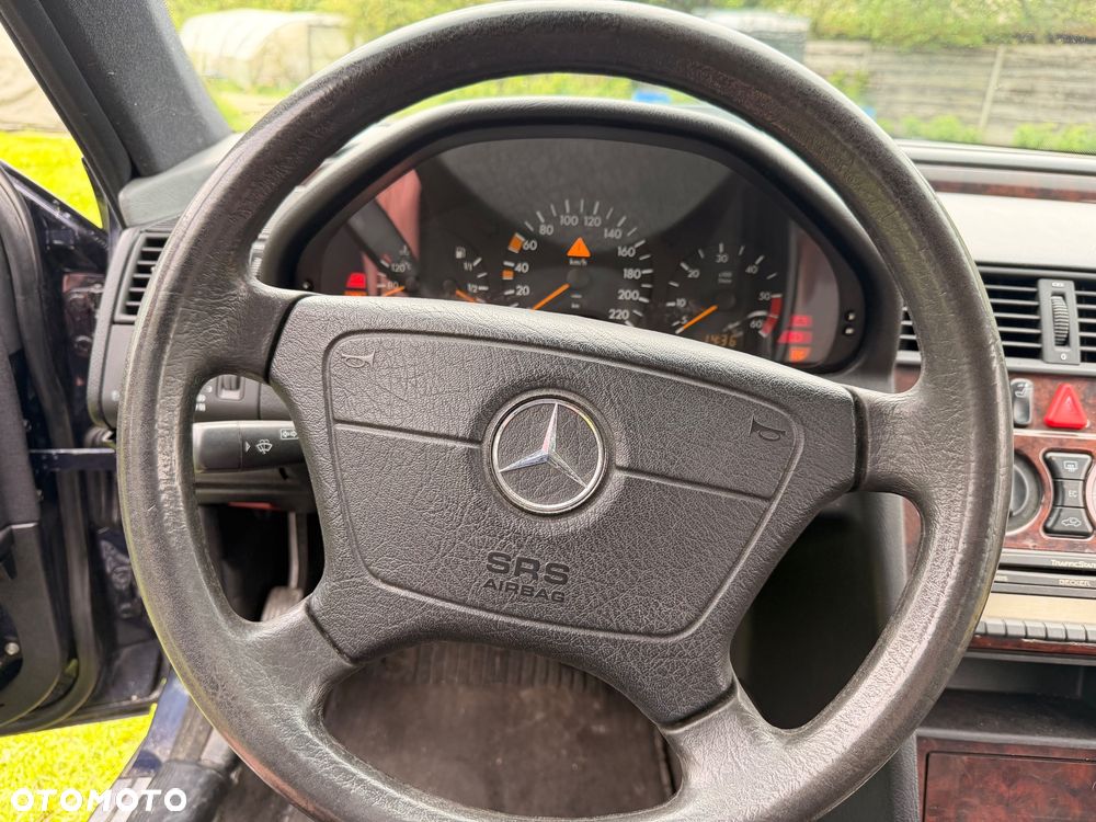 Mercedes-Benz Klasa C 250 Turbo D T Elegance - 7