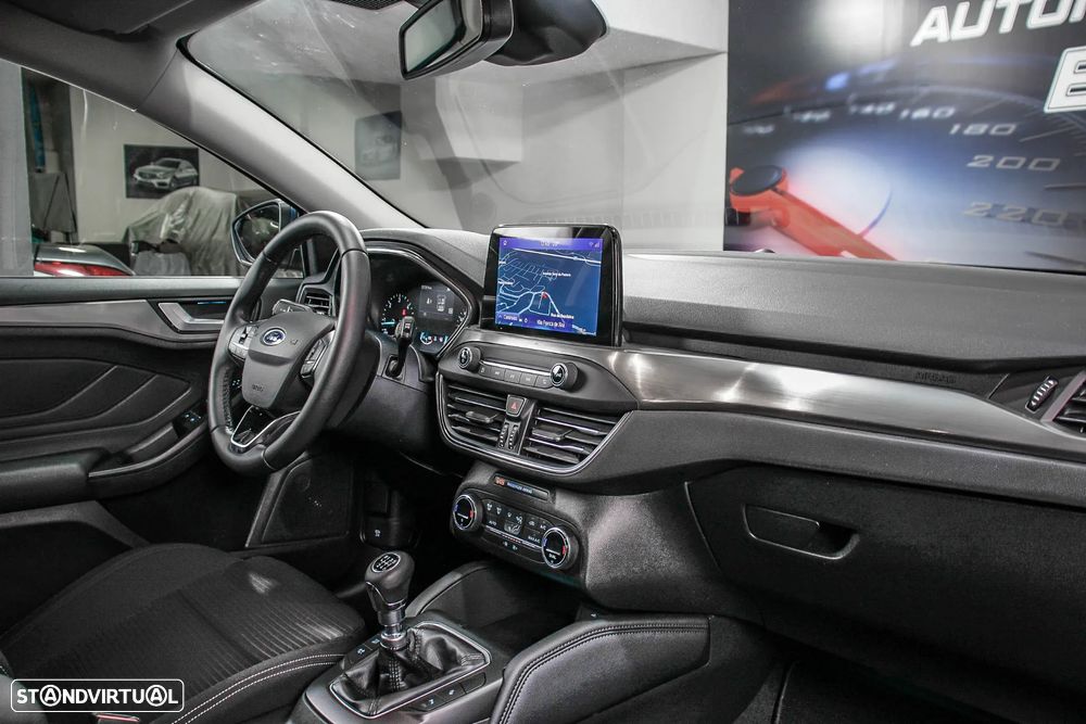 Ford Focus SW 1.5 TDCi EcoBlue Titanium - 26