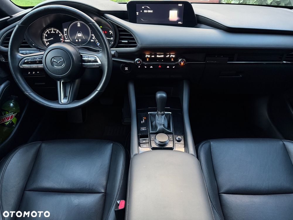 Mazda 3 - 8