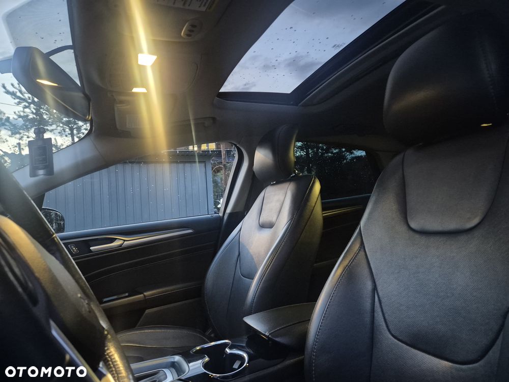 Ford Fusion - 13