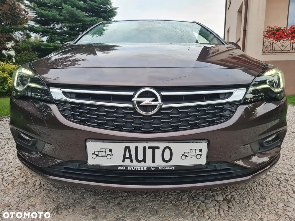 Opel Astra 1.6 BiTurbo D (CDTI) Start/Stop Innovation - 11