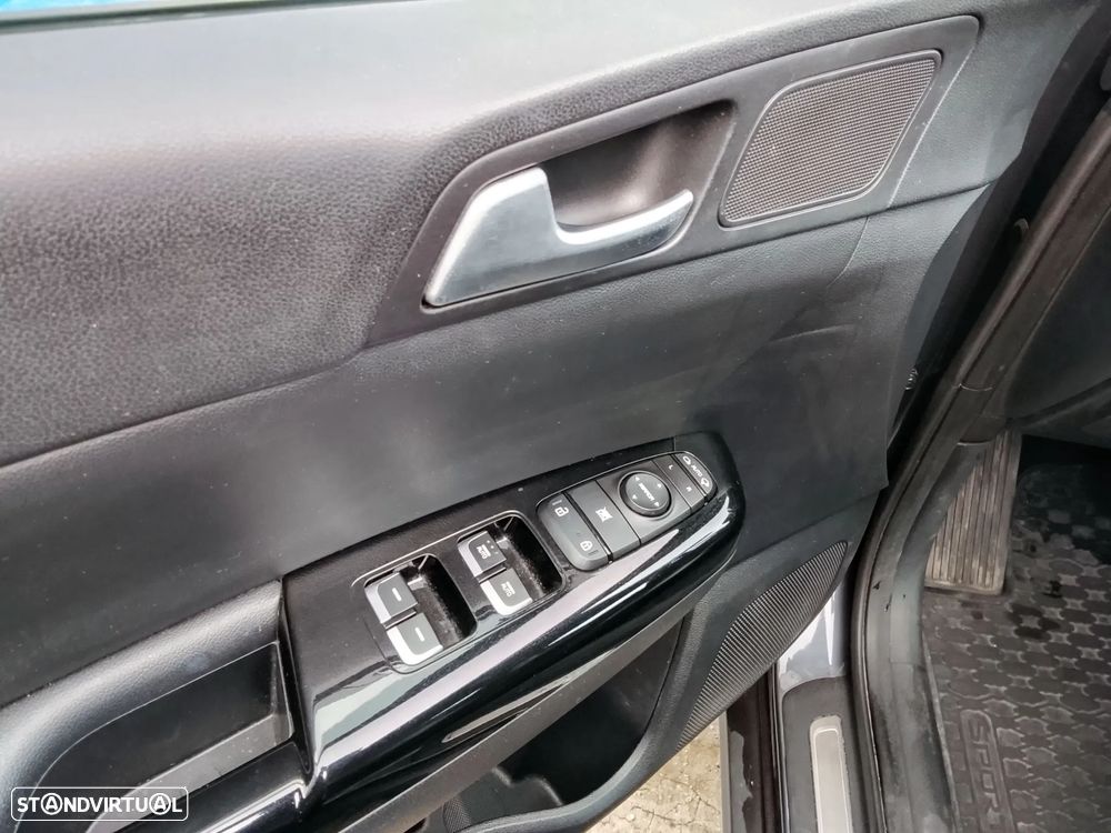 Kia Sportage 1.6 CRDI ISG SX - 19