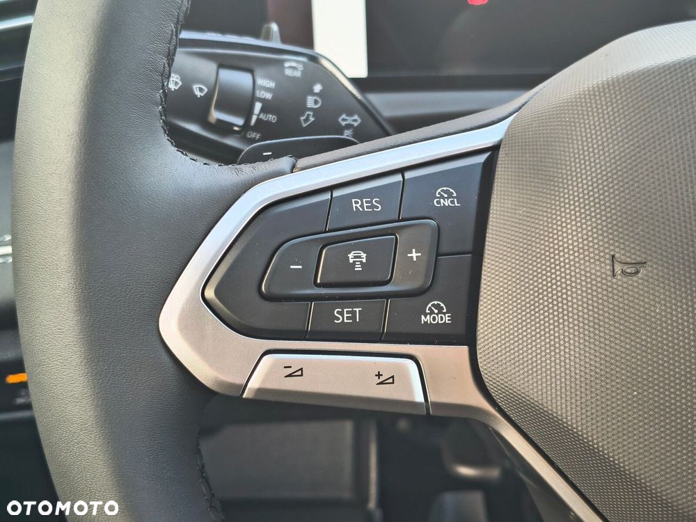 Volkswagen Tiguan - 22