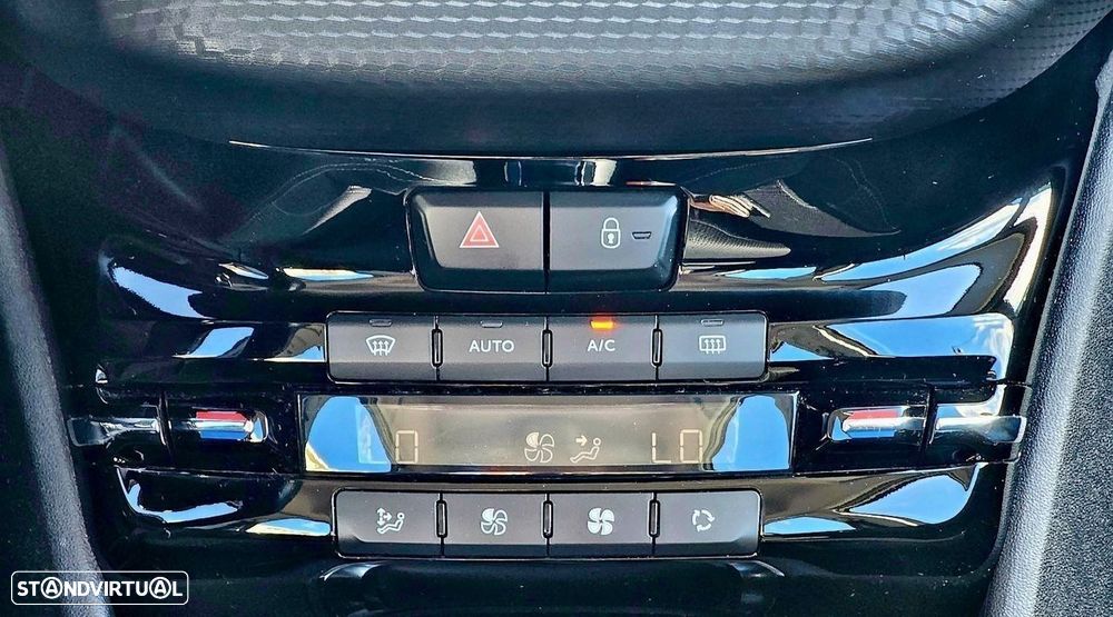 Peugeot 2008 1.2 PureTech Allure EAT6 - 14